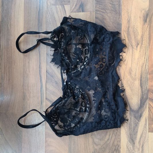 Black and Tan Lace crop
