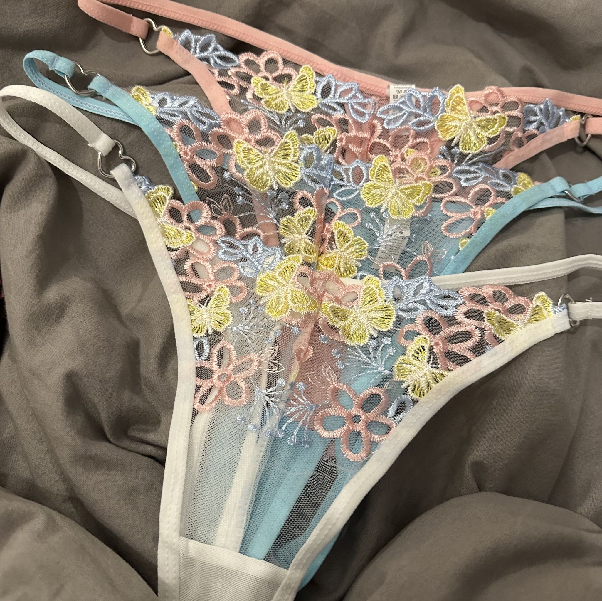 3 PANTIES BUNDLE