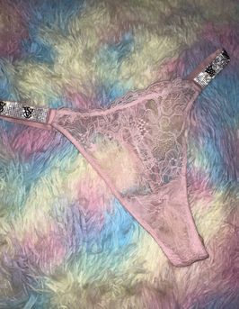 VICTORIAS SECRET lace pink thong