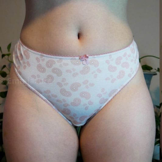 Cute white and pink thongs!
