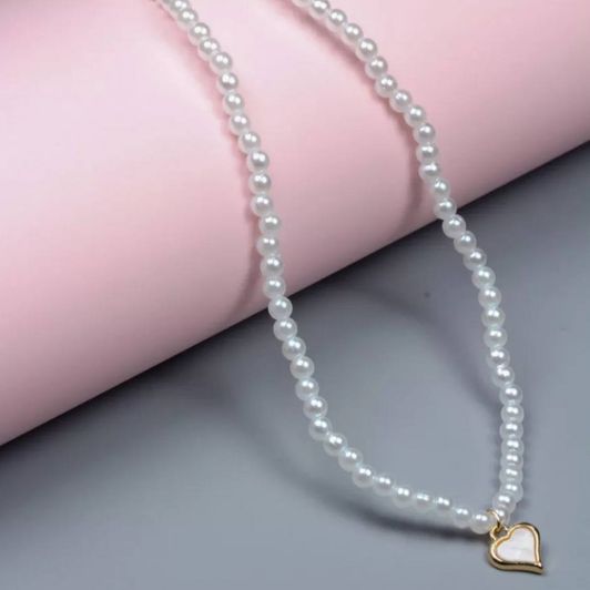 Cute necklace with heart