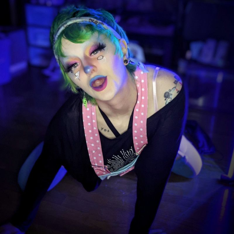 Clowny Blacklight photoset