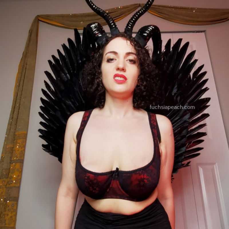 100 Photo Set Demon Succubus