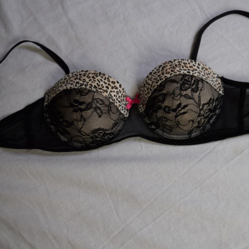 Black Bra leppard trim Pink bow 34A