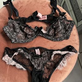 Ginarys own designer bra and panty set