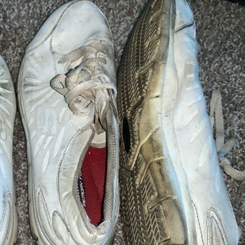 Worn Hooters Sketchers