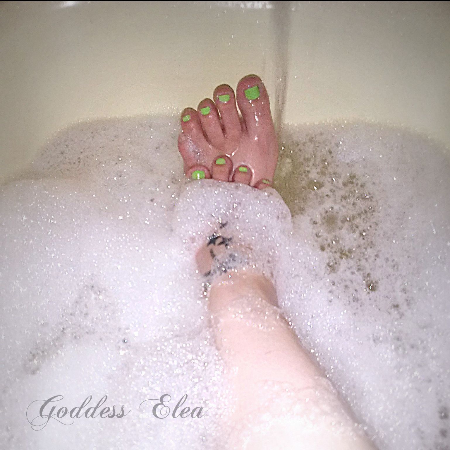 cum and take a bath with goddess photo set