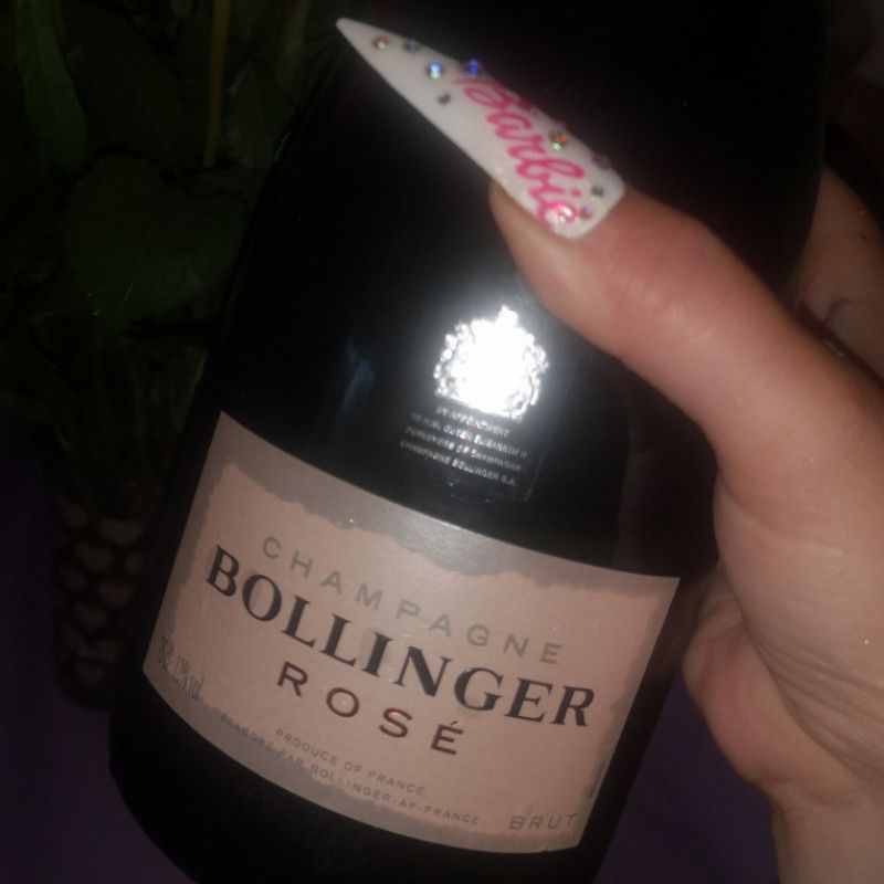 Champagne for Goddess