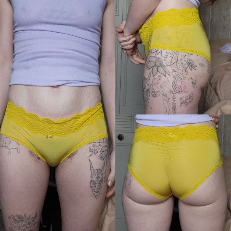 Banana yellow fullback with lace trim