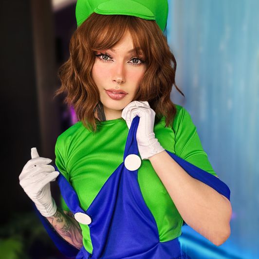 Luigi set from Mario and FREE hot photo