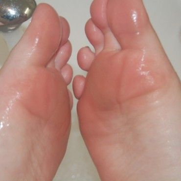 Washing my dirty feet two sets in one