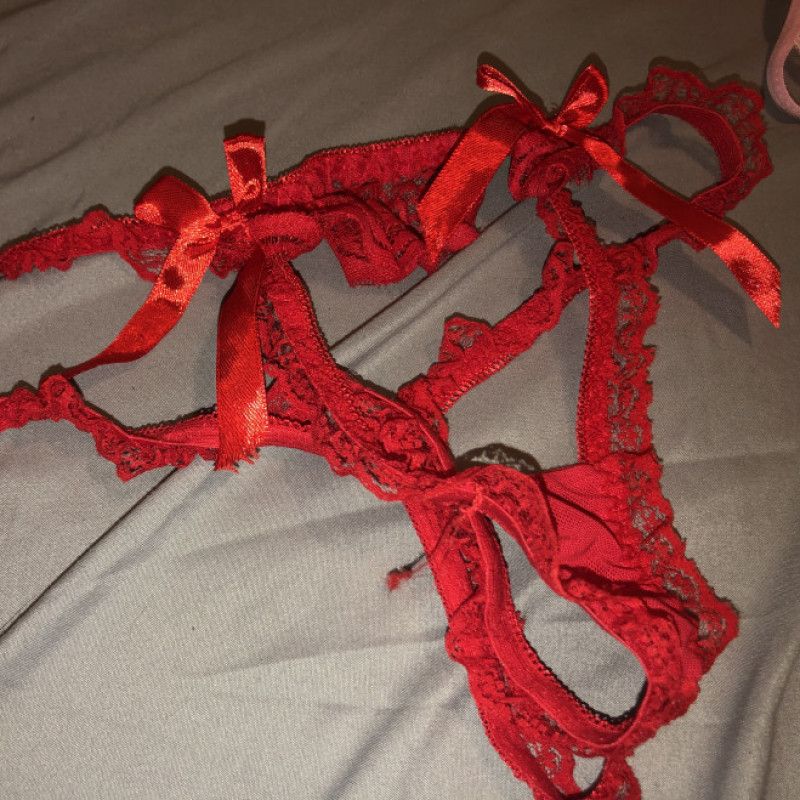 Red Bows Thong