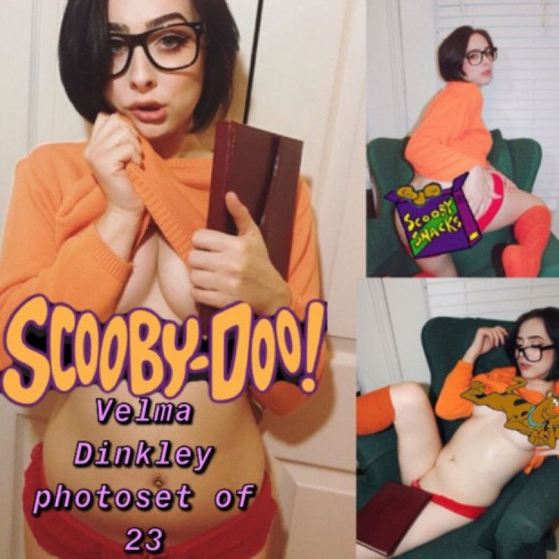 Velma Dinkley Cosplay Photoset of 23