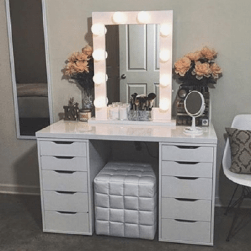 Help me buy : Make Up Vanity