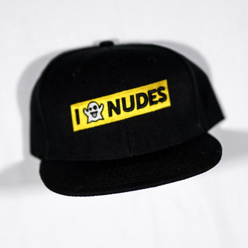 Black hat I Snap Nudes