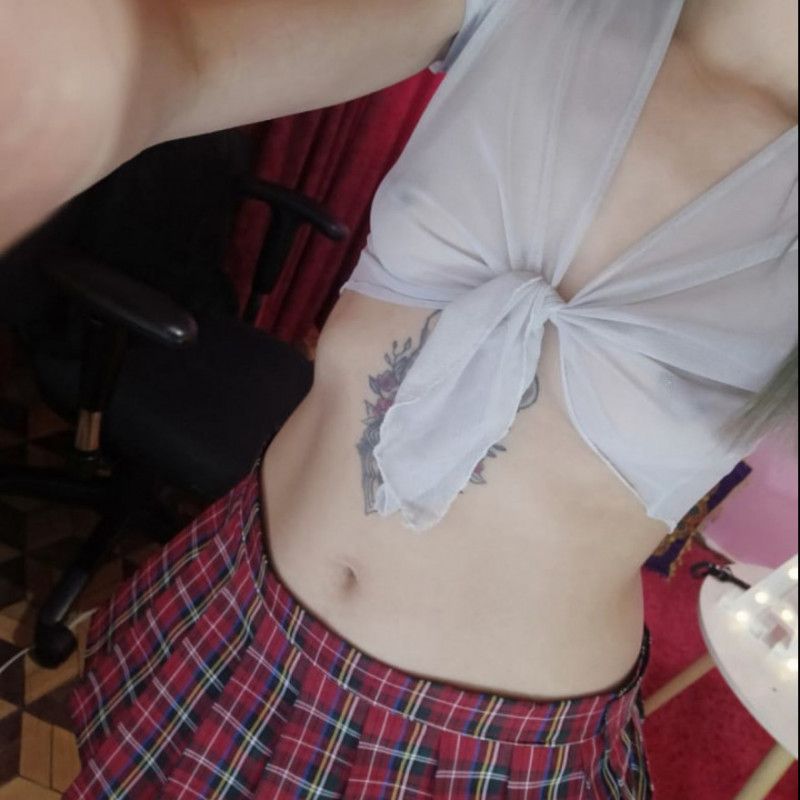 CUSTOM SCHOOL GIRL