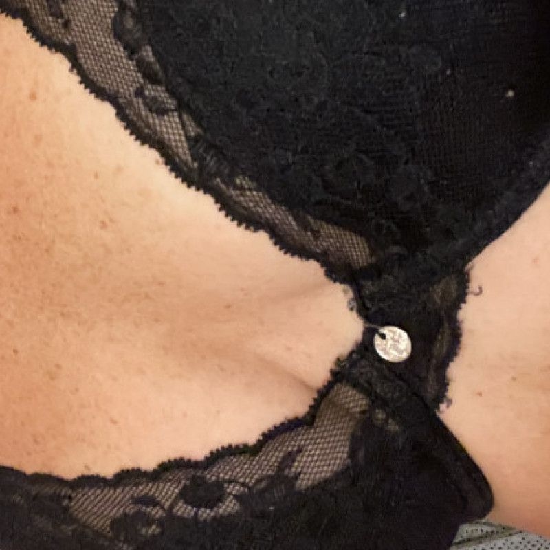 Natori Black Sexy Laced Bra 32D