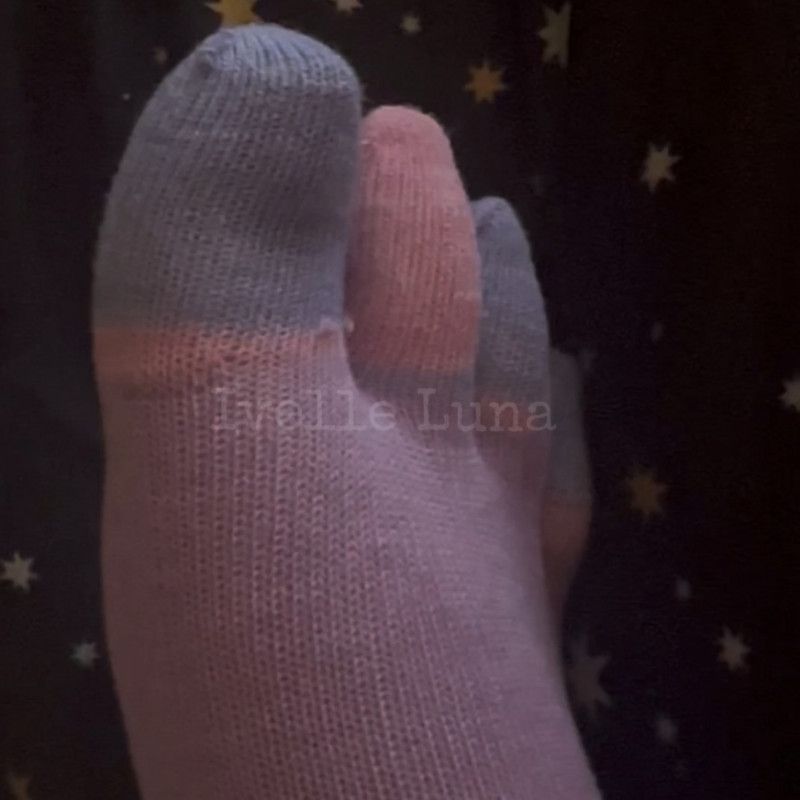 Pastel toe socks