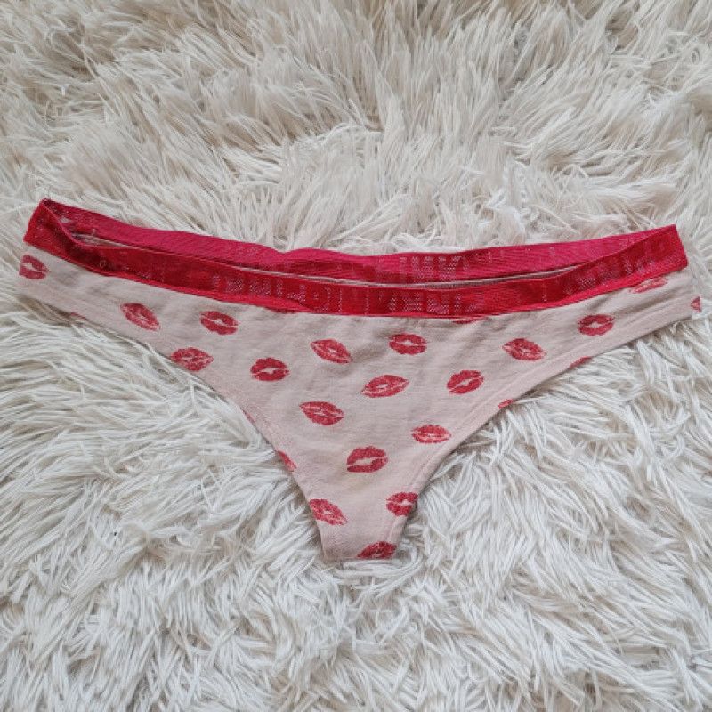 Pink and Red Lipstick Print PINK Thong 2