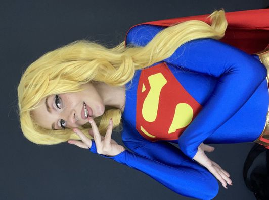 SuperGirl Photoset