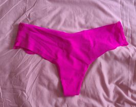 Fuscia thong