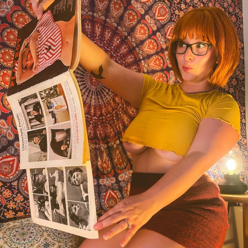 JINKIES Velma Cosplay as a Scooby Snack