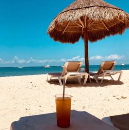 A coctail in the beach