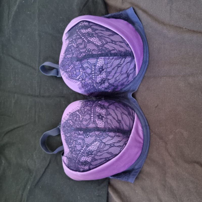 Ann summers purple bra