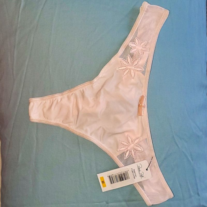 Light peach flower aplique thong