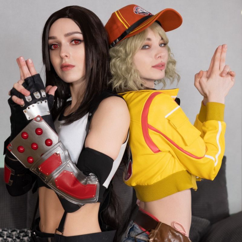 Cosplay Cindy and Tifa