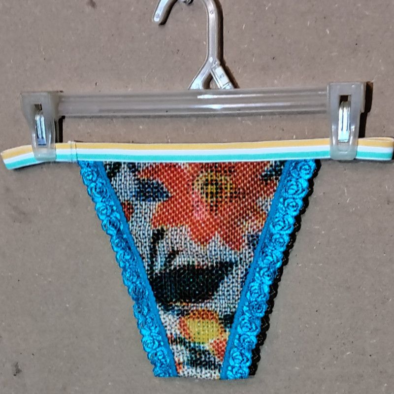 Diamond Painting Floral French Cut Thong