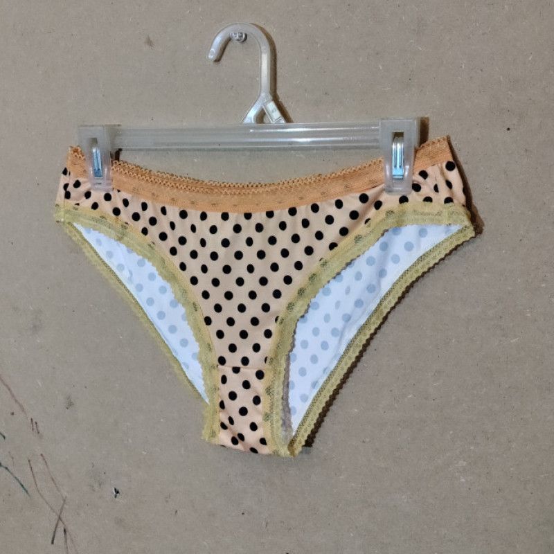 Peach wBlack Dots Silk Full Back Panty