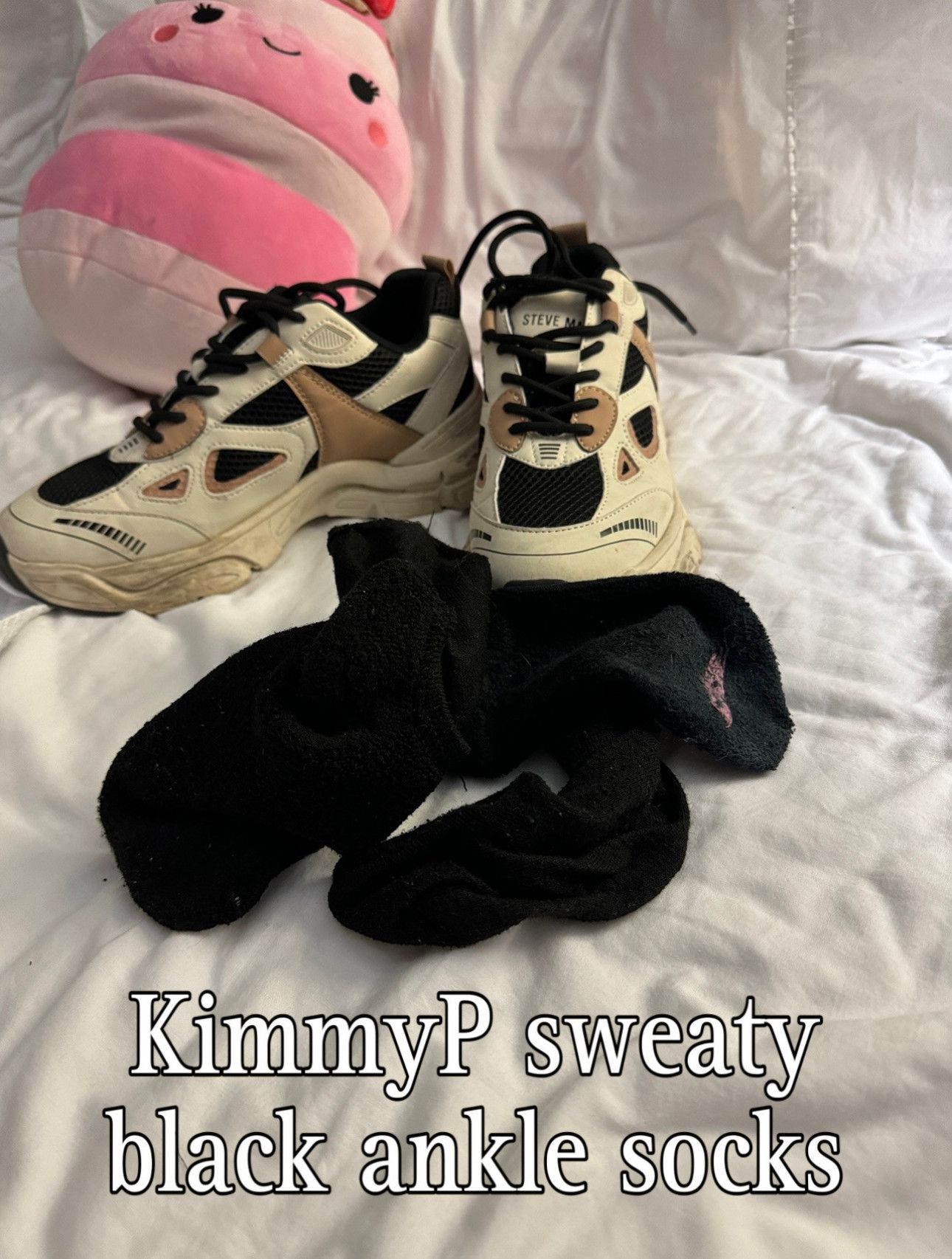 KimmyP sweaty black ankle socks