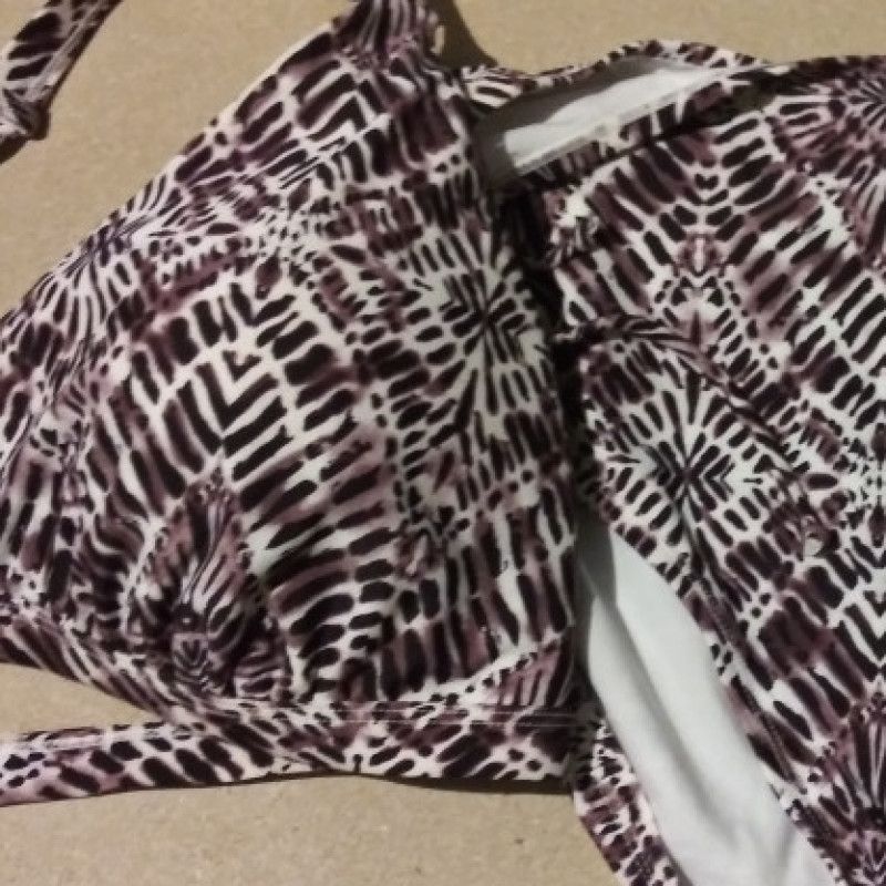 TWO PIECE BATHING SUIT WORN IN VIDEO