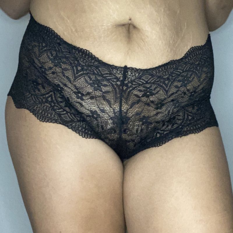 Black lace boy short