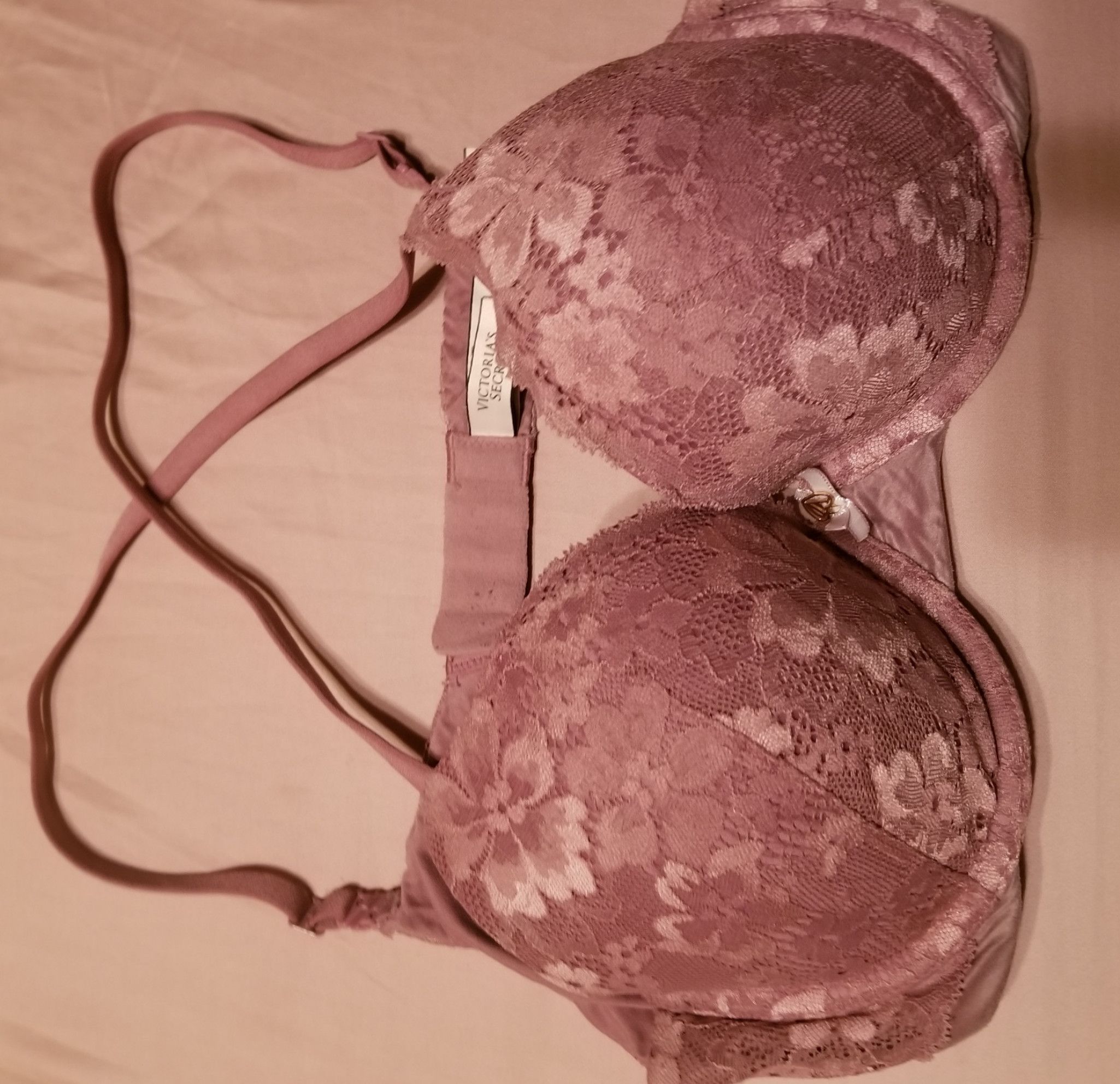 Victorias secret light pink lace front pushup bra