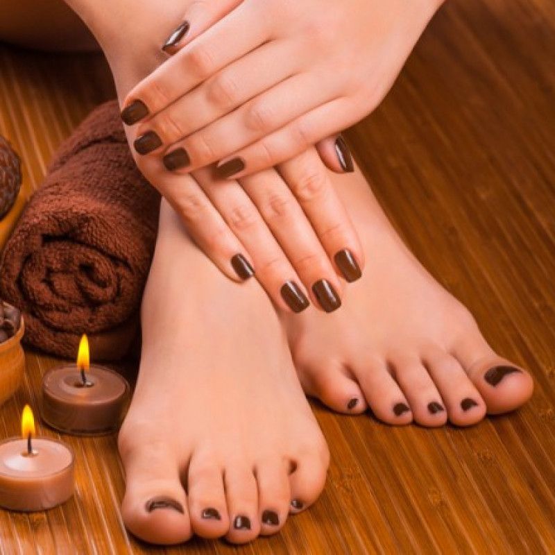 Gift me : Spoil me with mani pedi