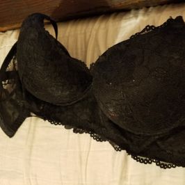 Black lace bra