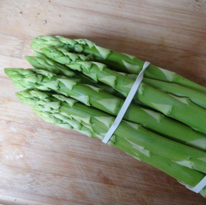 Fresh green asparagus from the market