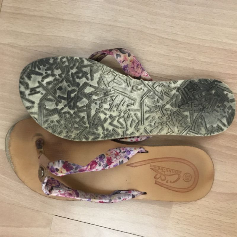 FlipFlops with floral design