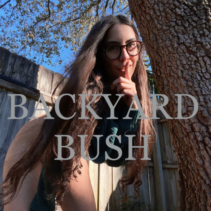 BACKYARD BUSH PHOTOSET