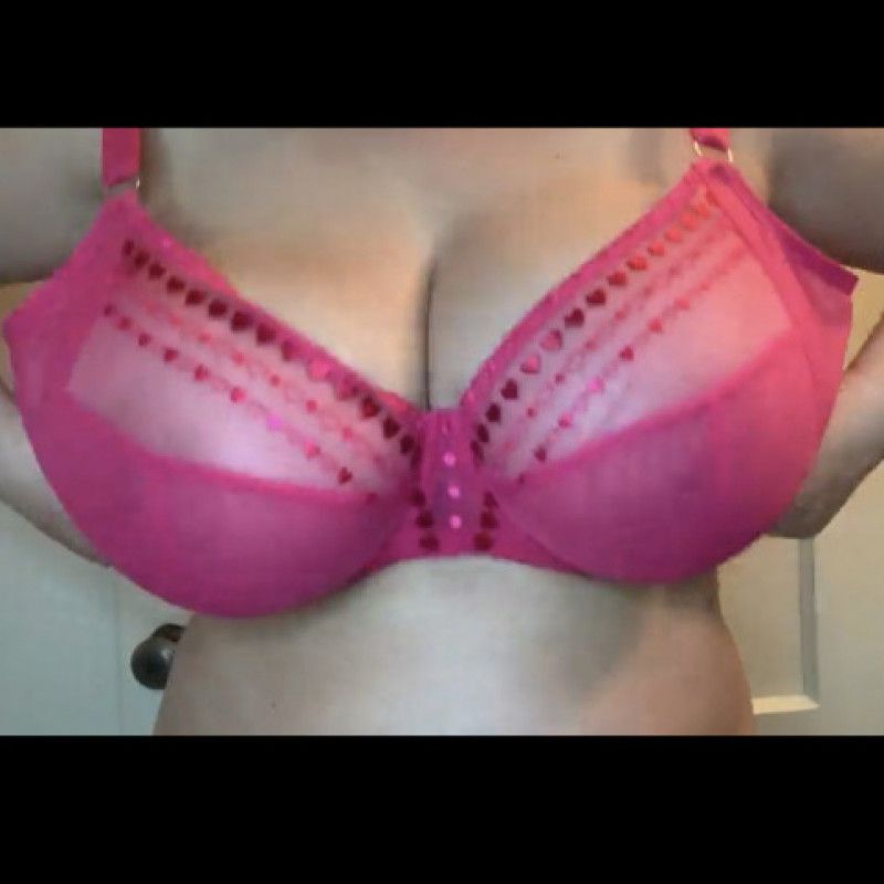 BE MY VALENTINE Pink bra with hearts 34M