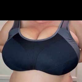 small sports bra 36M USA broken 36J