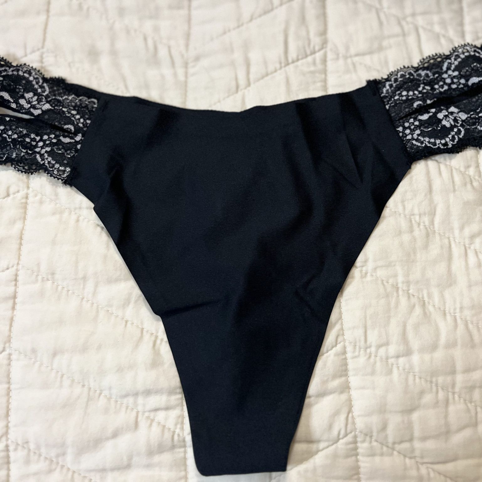 Black  seamless thong with double lace straps