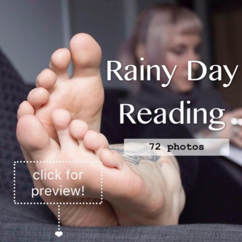 digital photoset: Books and Feet