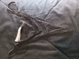 VS XS Black V String