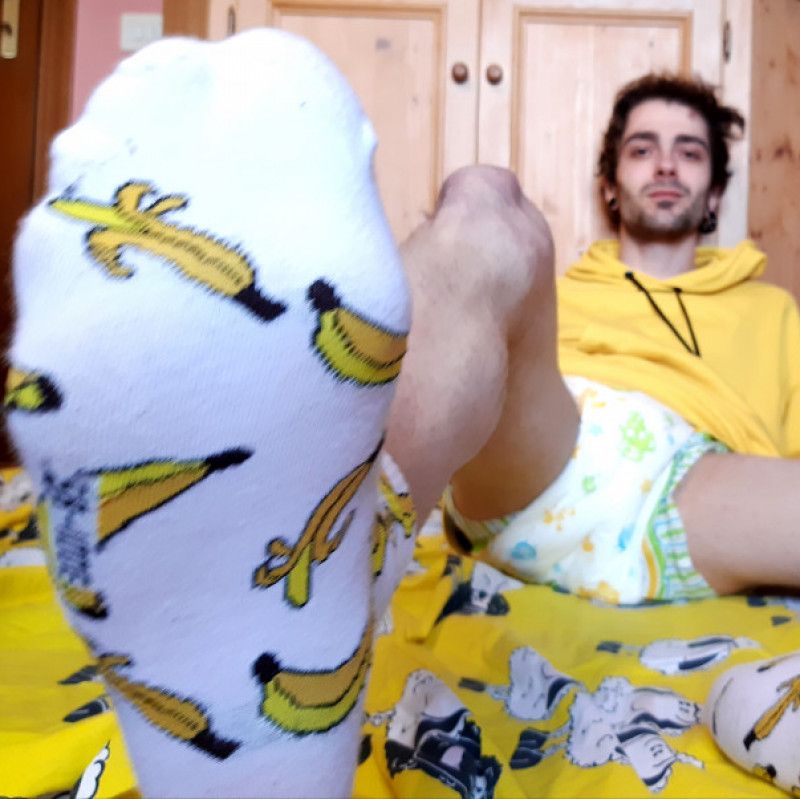 Banana feet photoset