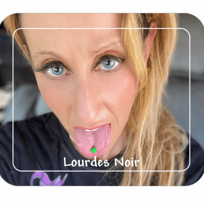 Lourdes Noir Mouse Pad