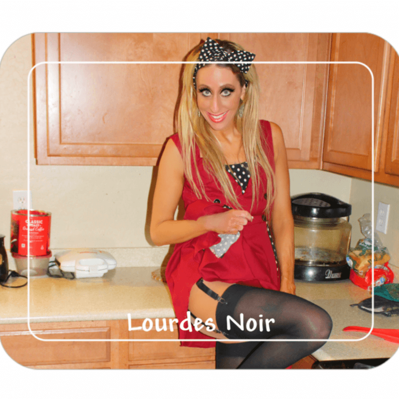 Lourdes Noir Mouse Pad