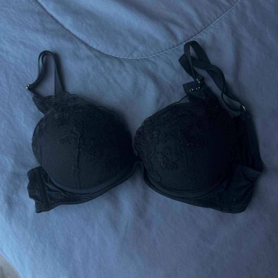 A hot bra that smells like my beautiful tits